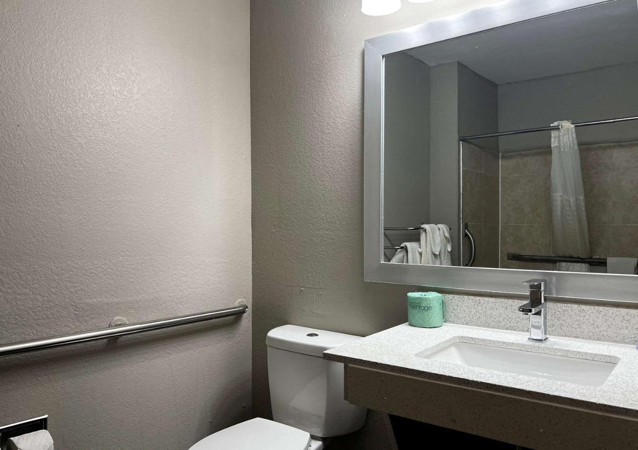 Econo Lodge Spring Lake Extérieur photo