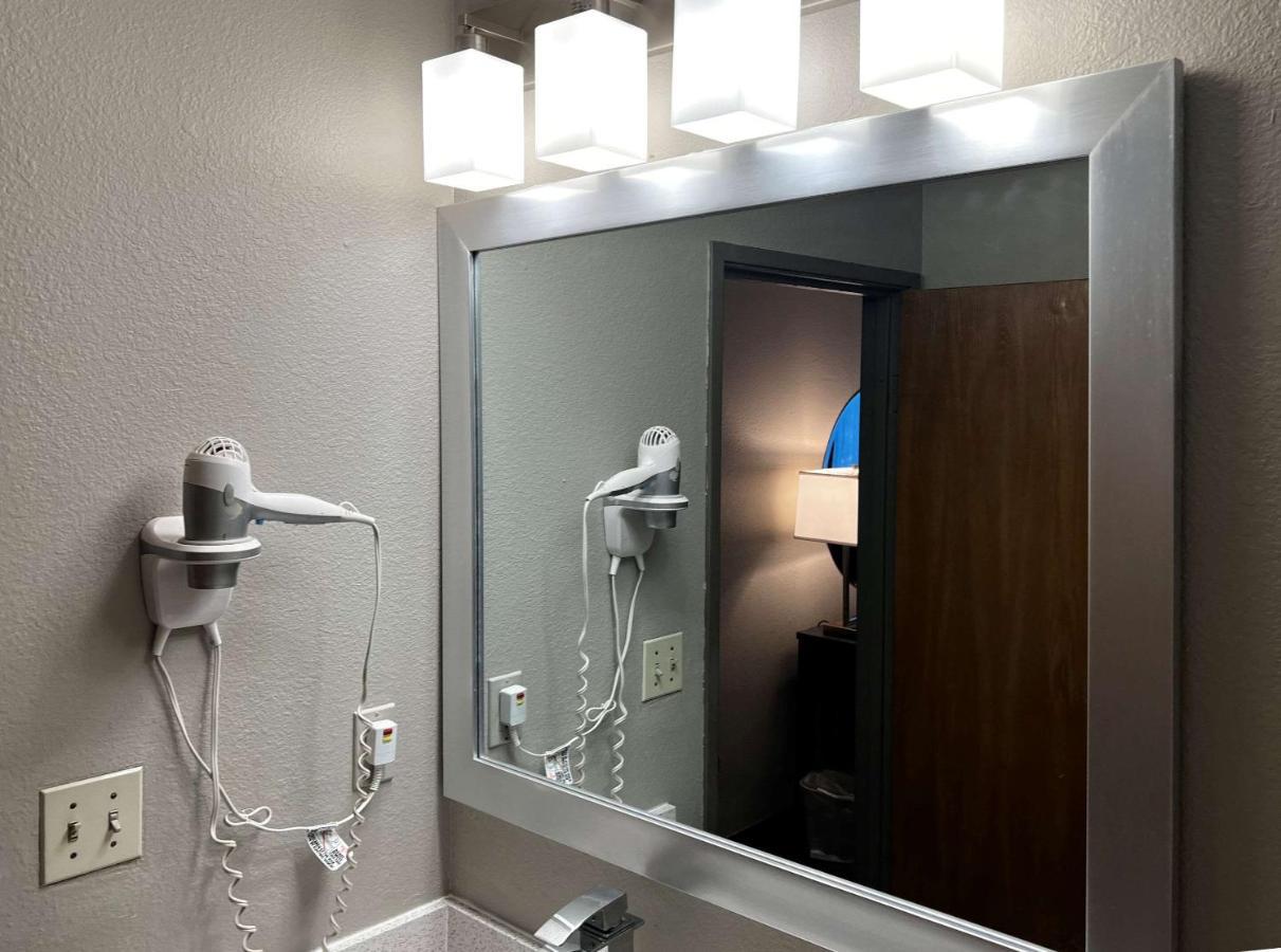 Econo Lodge Spring Lake Extérieur photo