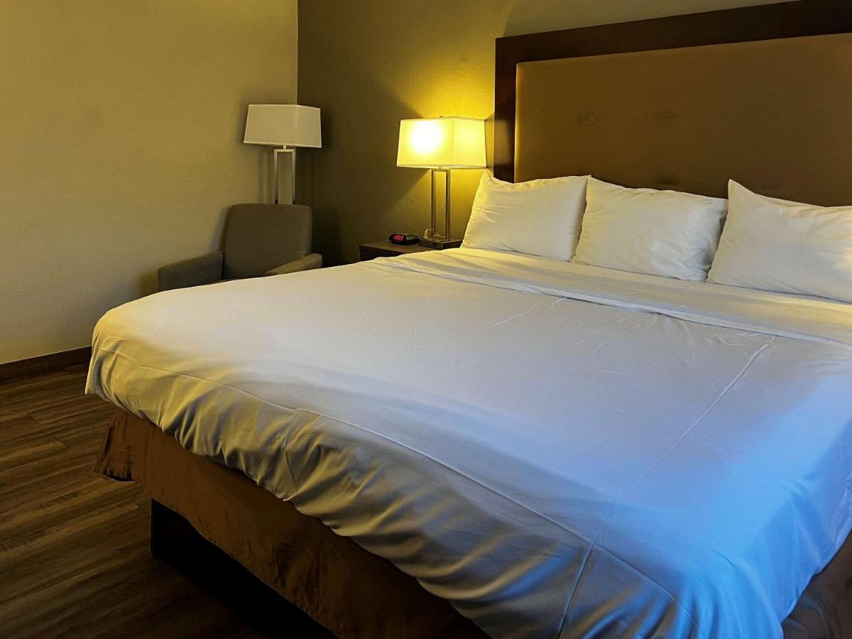 Econo Lodge Spring Lake Extérieur photo