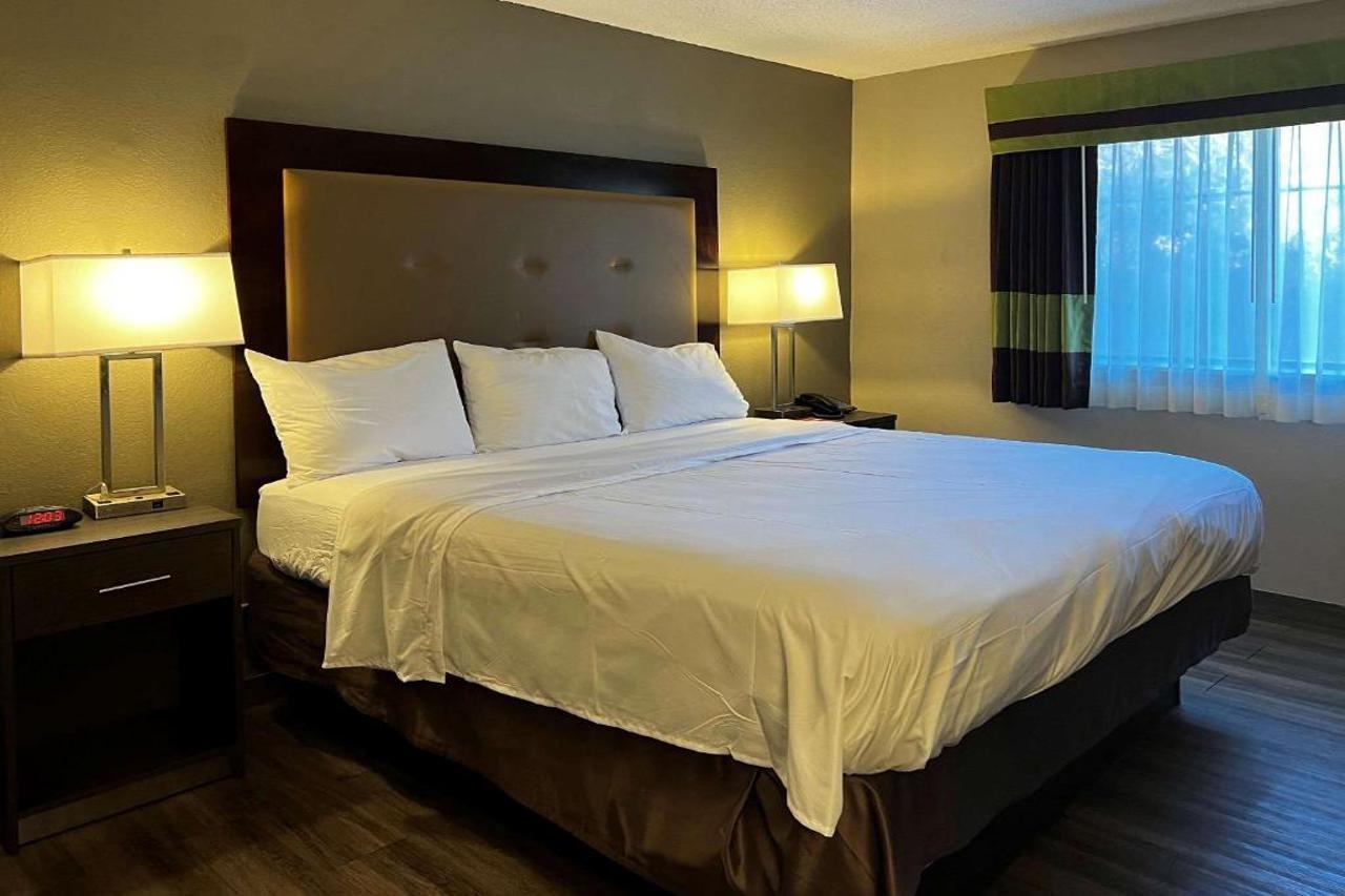 Econo Lodge Spring Lake Extérieur photo