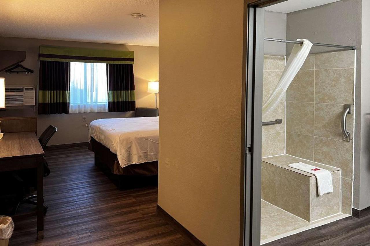 Econo Lodge Spring Lake Extérieur photo
