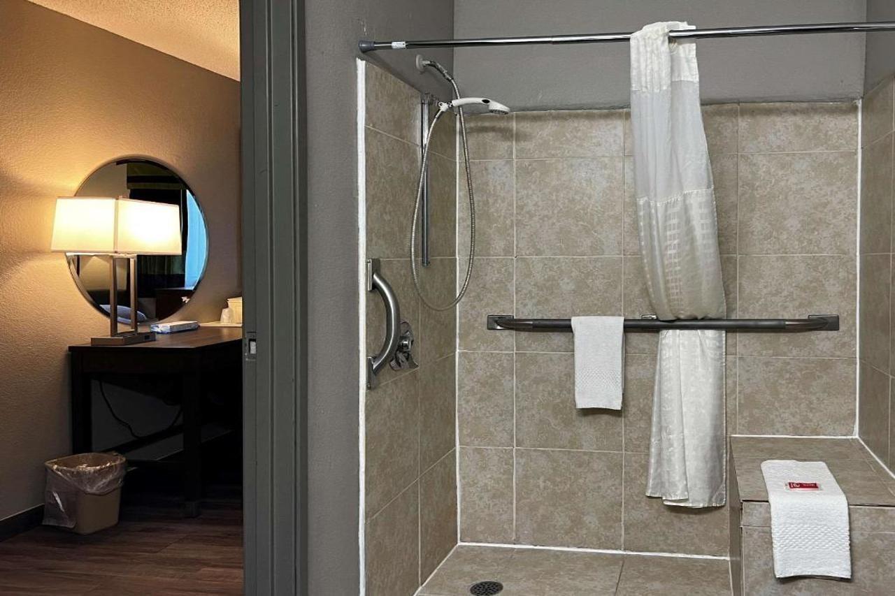 Econo Lodge Spring Lake Extérieur photo